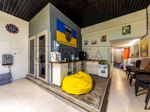 комерційна за адресою Джона Маккейна вул. (Івана Кудрі), 10