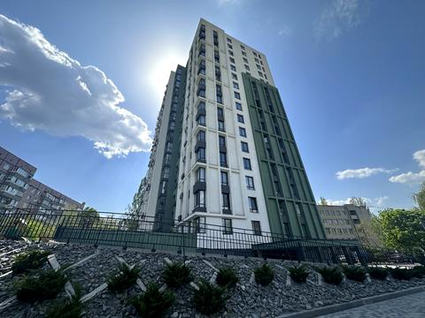 квартира за адресою Космічна вул., 5