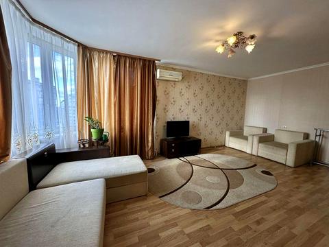 квартира по адресу Драгоманова ул., 6-А