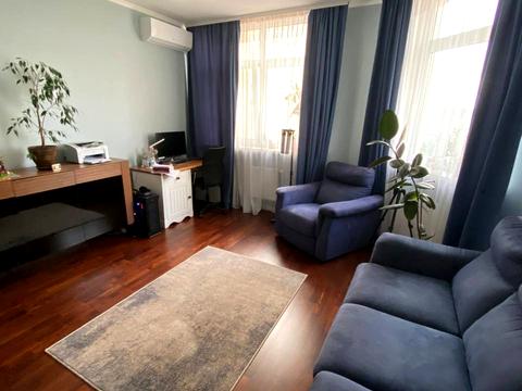 квартира за адресою Сім'ї Кульженків вул. (Петра Дегтяренка), 35