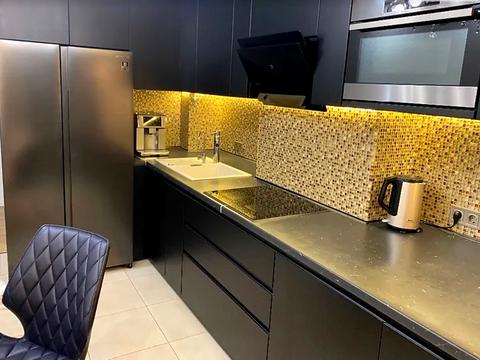 квартира по адресу Гвардейцев-Широнинцев ул., 70