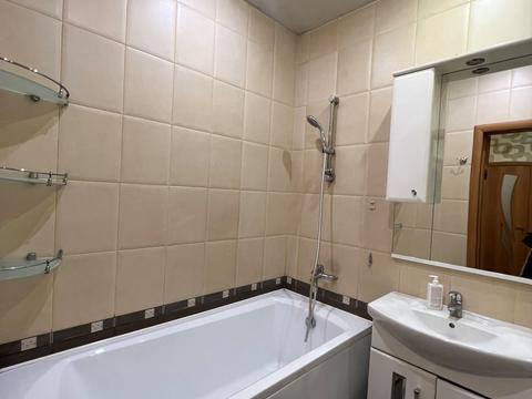 квартира за адресою Анни Ахматової вул., 35-А