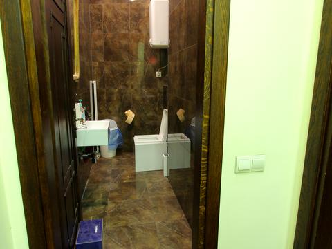 комерційна за адресою Кудрявська вул., 8-А