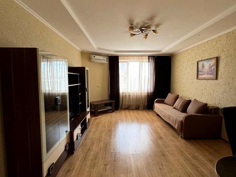 квартира за адресою Йорданська вул. (Лайоша Гавро), 1