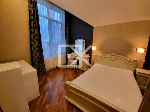 будинок за адресою Богатирська вул., 42