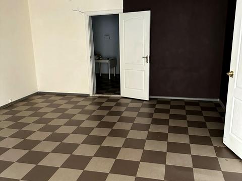 комерційна за адресою Ніжинська вул., 71
