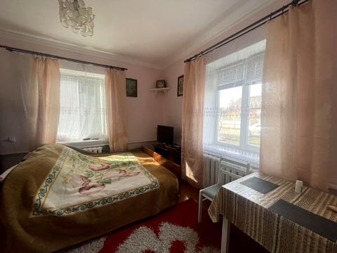 будинок за адресою Вишнева вул.