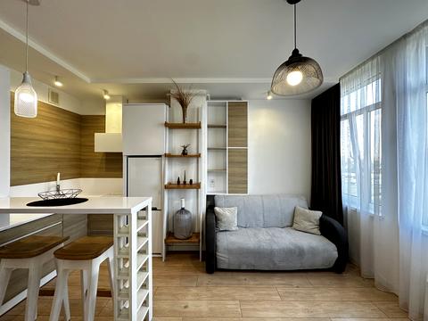 квартира за адресою Юнацька вул., 1