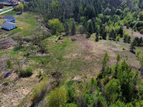 ділянка за адресою Черешнева вул.