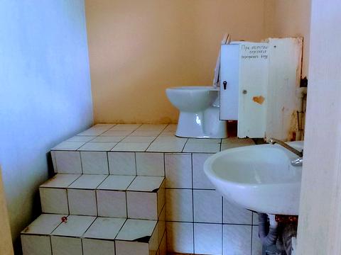 коммерческая по адресу Солідарності, 535