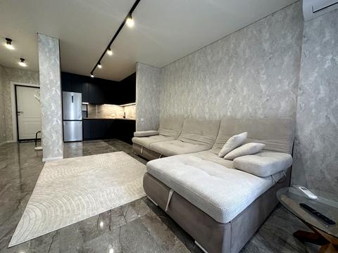 квартира за адресою Космічна вул., 5