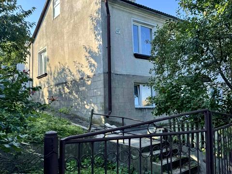 будинок за адресою Бучанська вул. (Курчатова)