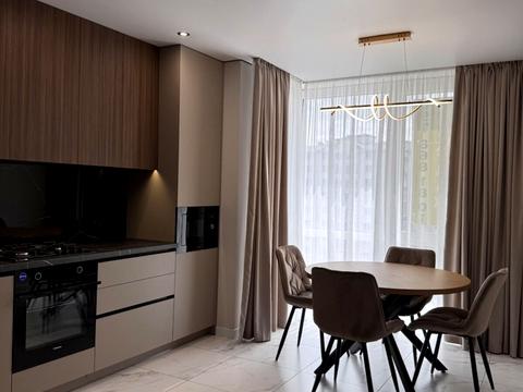 квартира за адресою Степана Бандери вул., 77-Б