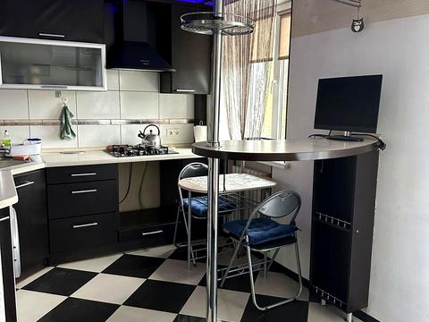 квартира за адресою Євгена Танцюри вул. (Генерала Петрова), 7а
