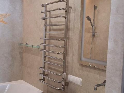 квартира за адресою Київ, Салютна вул., 2