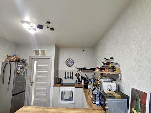 квартира за адресою Салютна вул., 2