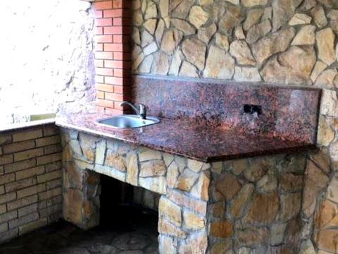 будинок за адресою с. Вишеньки, Садова вул.