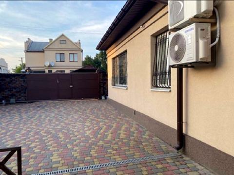 дом по адресу Червоної Рути ул. (Амурская)