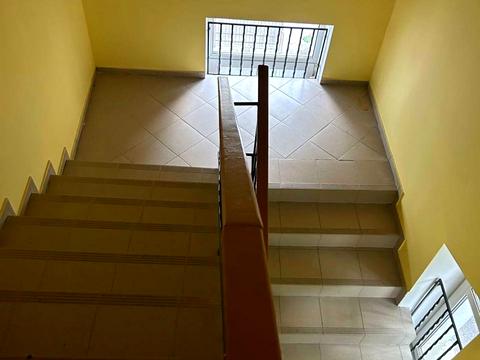 комерційна за адресою Саксаганського вул., 106Б