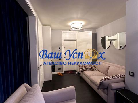 квартира за адресою Раїси Окіпної вул., 18