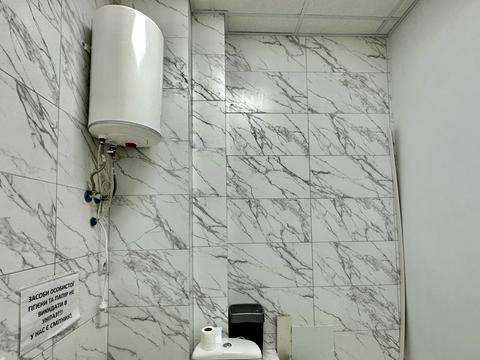комерційна за адресою Мисливська вул., 24