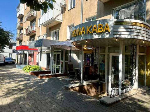 комерційна за адресою Рівне, Степана Бандери вул., 33а