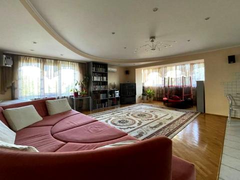 квартира за адресою Космічна вул., 6