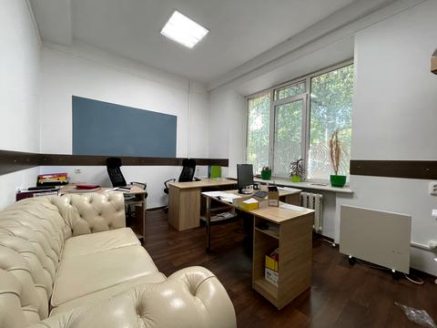 комерційна за адресою Стратегічне шосе (Науки), 2-А