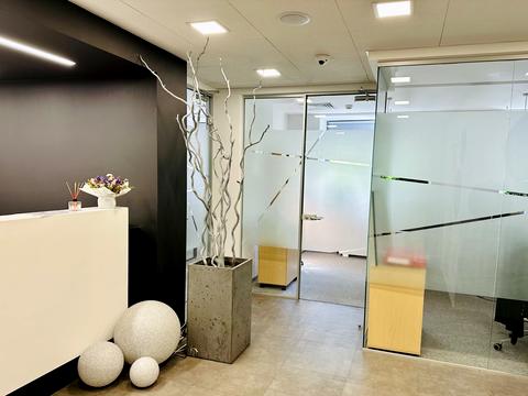 комерційна за адресою Спортивна пл., 3в