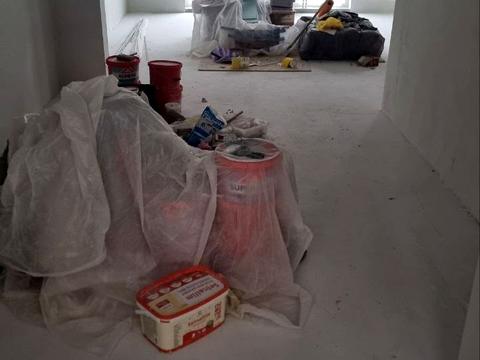 комерційна за адресою Дніпроводська вул., 1