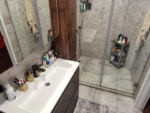 квартира за адресою Мостобудівників вул., 18