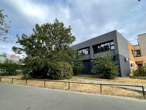 комерційна за адресою Тростянецька вул., 4/2