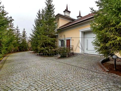 будинок за адресою Центральна, 5