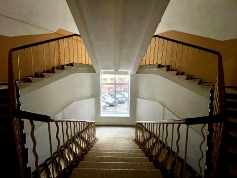комерційна за адресою Дмитрівська вул., 71