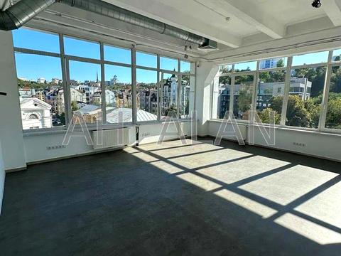 комерційна за адресою Верхній Вал вул., 2