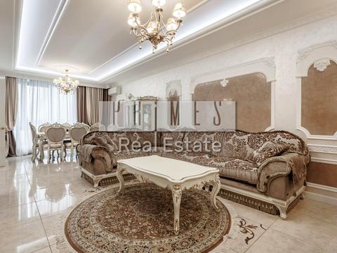 квартира за адресою Дніпровська набережна вул., 14