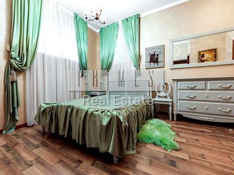 будинок за адресою смт. Козин, Центральна вул.