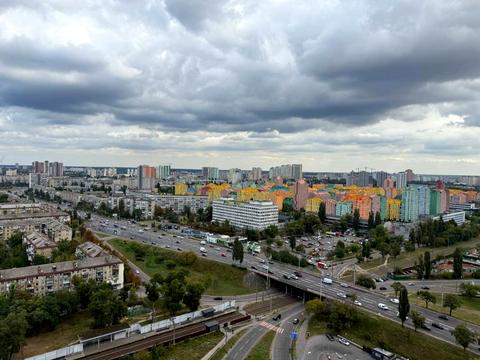 комерційна за адресою Соборності просп. (Возз'єднання), 30