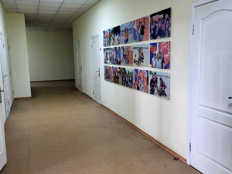 комерційна за адресою Гончарівський бульв. (Конєва), 4