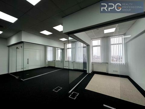 коммерческая по адресу Героїв Космосу ул., 4