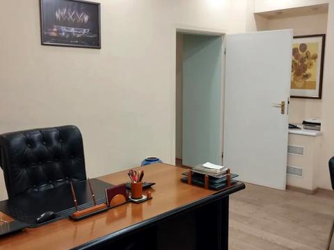 комерційна за адресою Шевченка вул., 18
