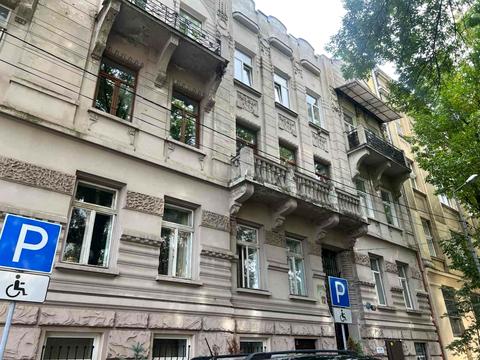 квартира за адресою Олекси Новаківського вул., 12