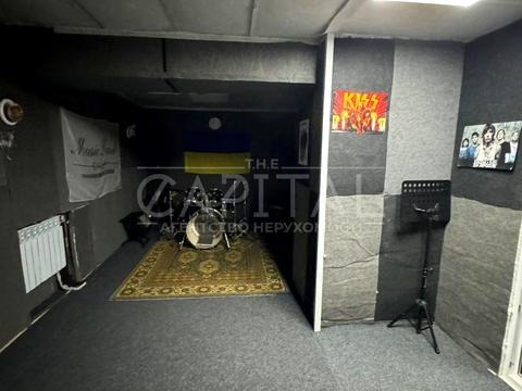 комерційна за адресою Велика Васильківська вул. (Червоноармійська), 15/14