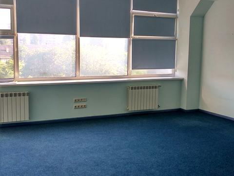 коммерческая по адресу Вацлава Гавела бульв. (Івана Лепсе), 4