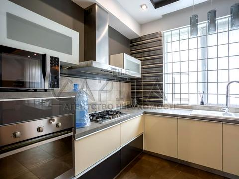 будинок за адресою 11-та лінія вул.