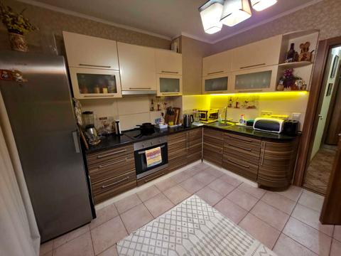 квартира за адресою Милославська вул., 16