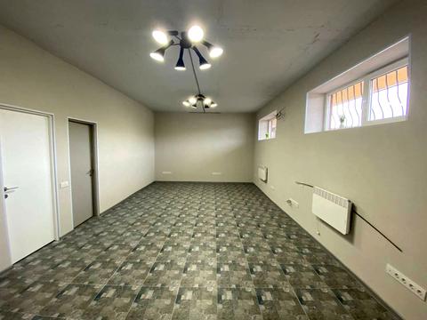 комерційна за адресою Тарасівська, 25