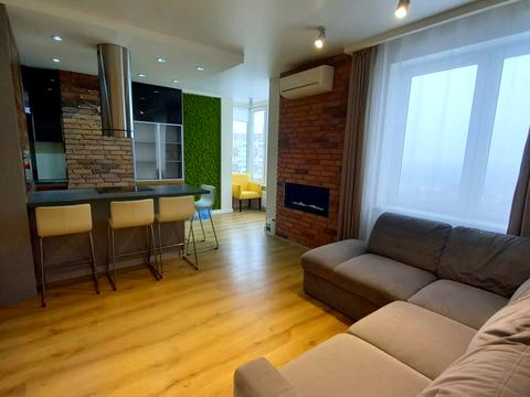 квартира по адресу Академика Глушкова просп., 9-Д