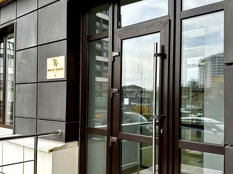 комерційна за адресою Порохова вул., 20