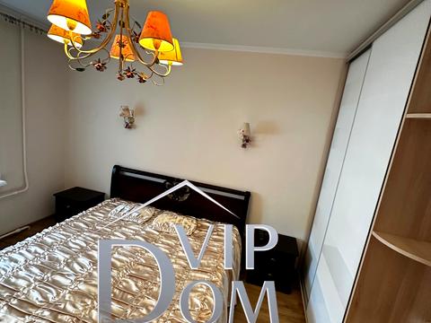квартира за адресою Тополина вул., 18/2